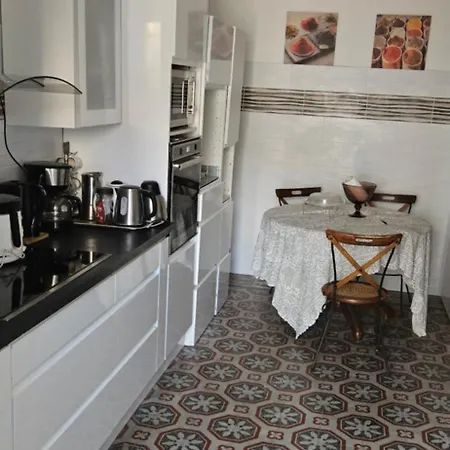 ゲストハウス Nanou Riviera